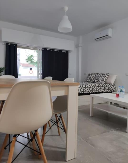 Apartamento Omega Ll Apartment Торемолинос Екстериор снимка