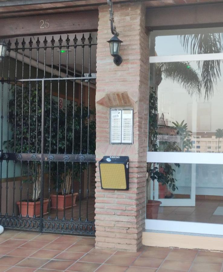 Apartamento Omega Ll Apartment Торемолинос Екстериор снимка