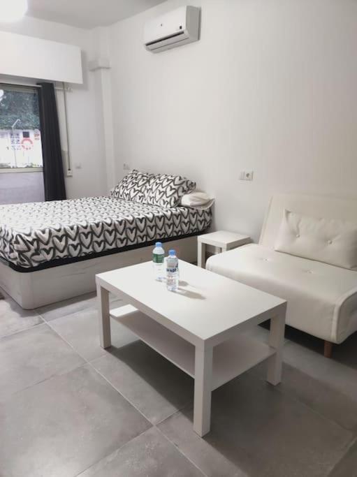 Apartamento Omega Ll Apartment Торемолинос Екстериор снимка