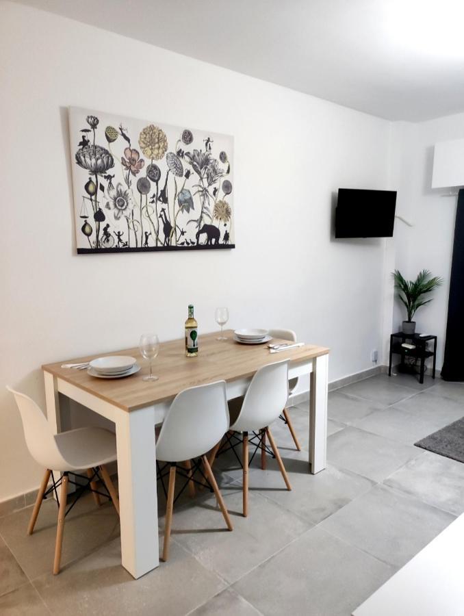 Apartamento Omega Ll Apartment Торемолинос Екстериор снимка